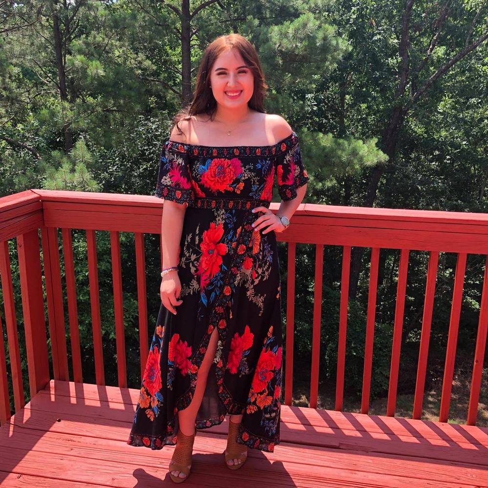 Meet your Posher, Ximena